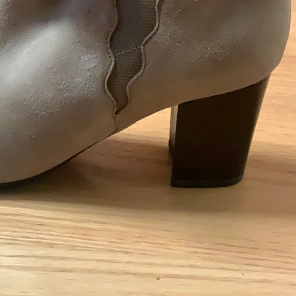 Vaneli Women’s ankle boots, size 7N - Picture 8 of 8